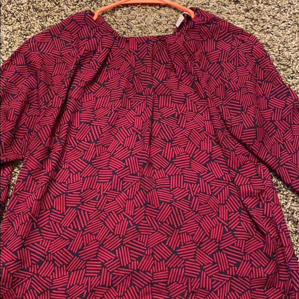 Burgundy geometric designed blouse